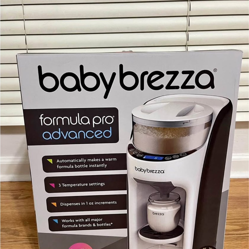 Baby Brezza Formula Pro Advanced brand new in box